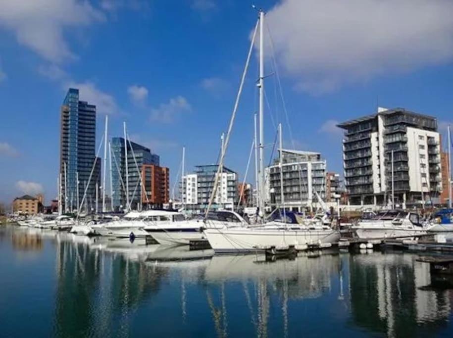 1-Bed Flat In Ocean Village Σαουθάμπτον Εξωτερικό φωτογραφία